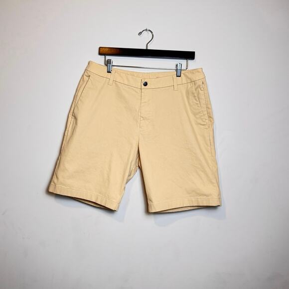 Lululemon Commission Classic- Fit 9" Shorts - Size 34 - Picture 2 of 6